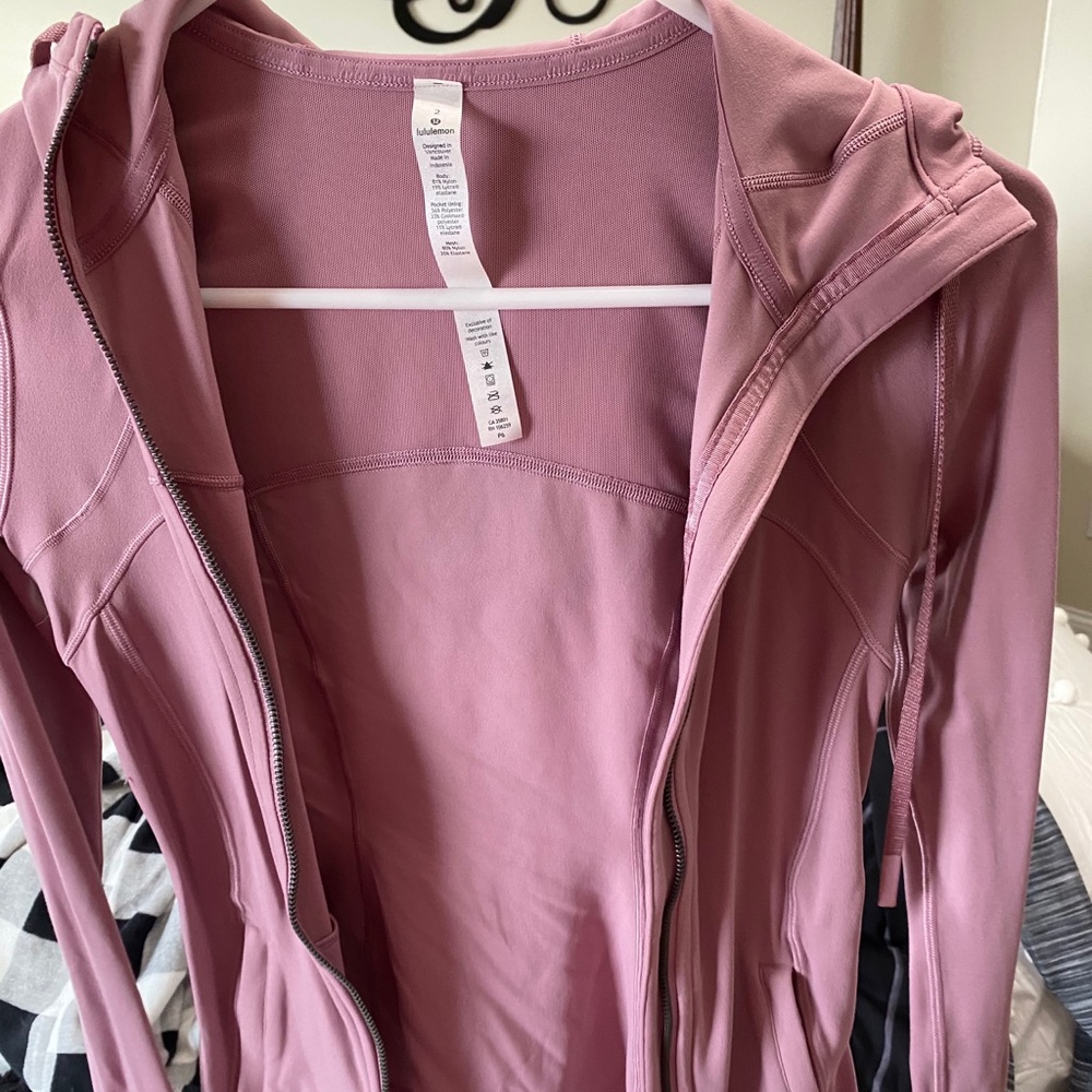 Define hooded lululemon
